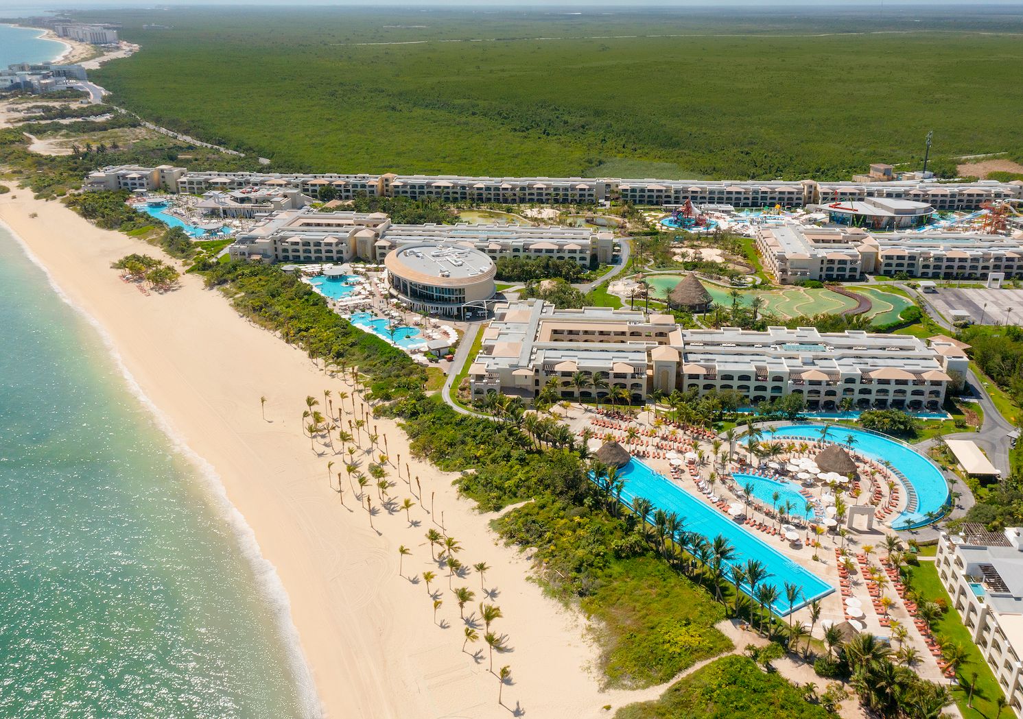 Hard-Rock-Punta-Cana-Swim-Up-Bar